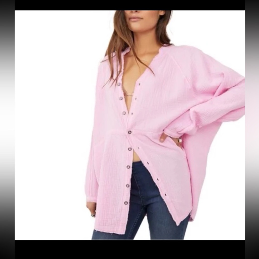 Free People We The Free Summer Daydream Buttondown in Pink size Medium - Picture 2 of 12